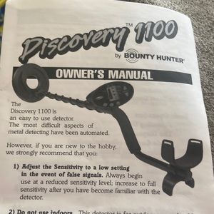 Discovery 1100 Metal Detector